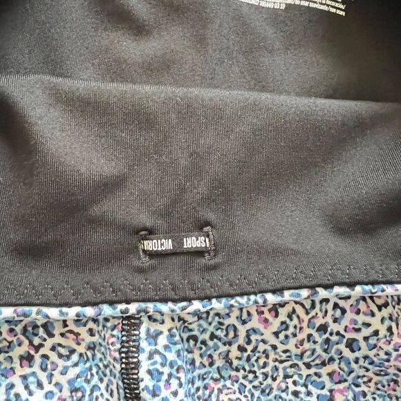Victoria Sport Knockout Victoria's Secret Crop M Leopard Print Legging Capri - Picture 5 of 8